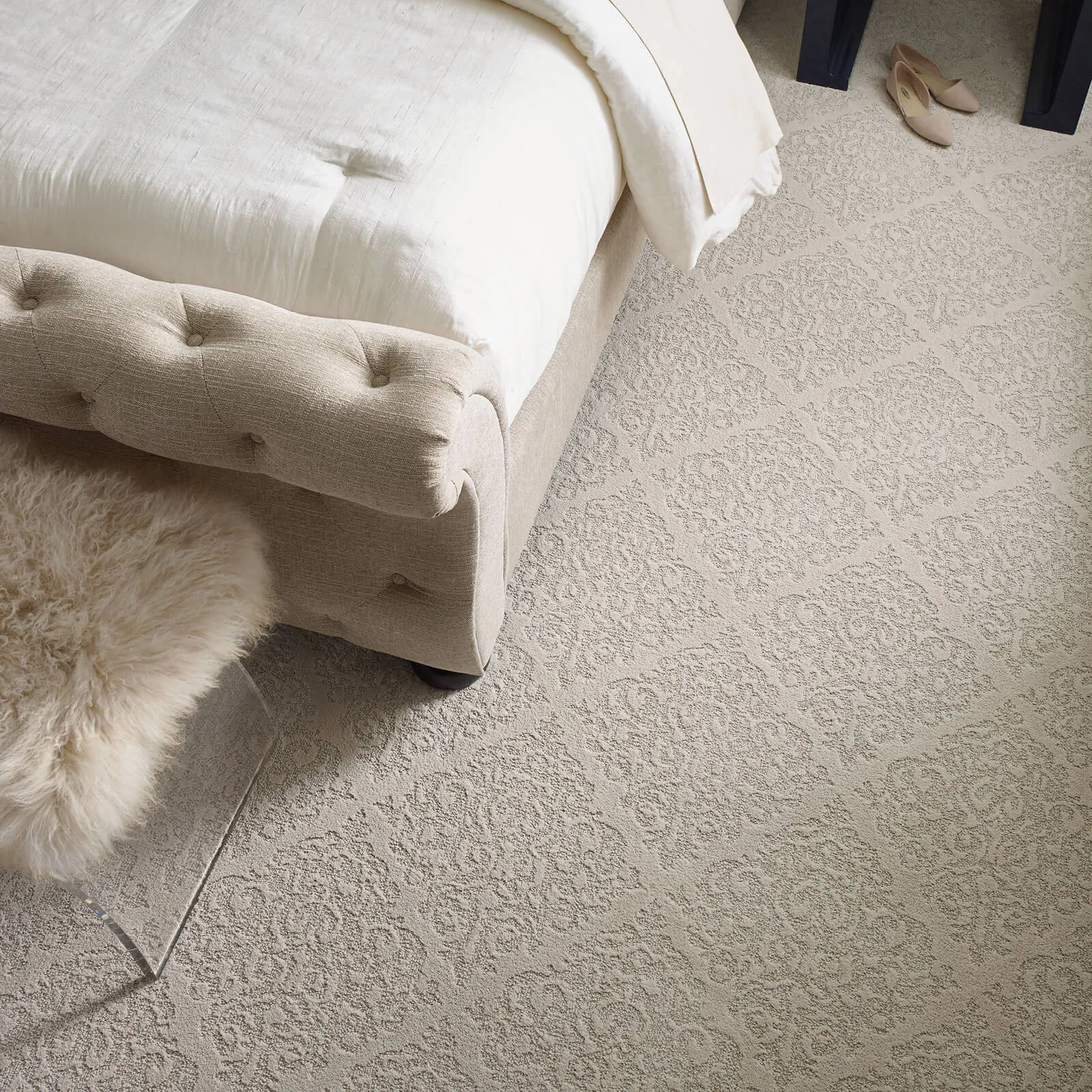 Chateau-Fare-CCS73-00800-Urban-Glamour-Bedroom-Detail-V_1600x1600